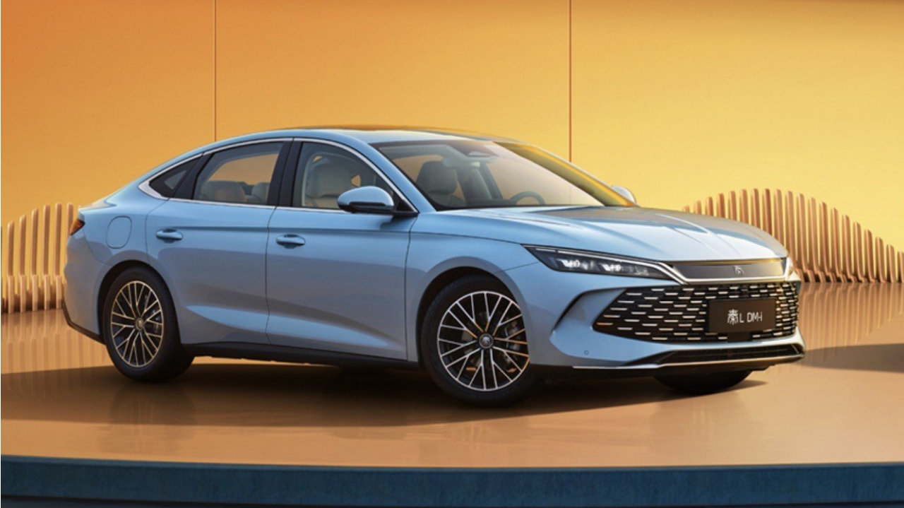 预算10万买插混B级车，秦L DM-i、银河A7、荣威M7 DMH怎么选？