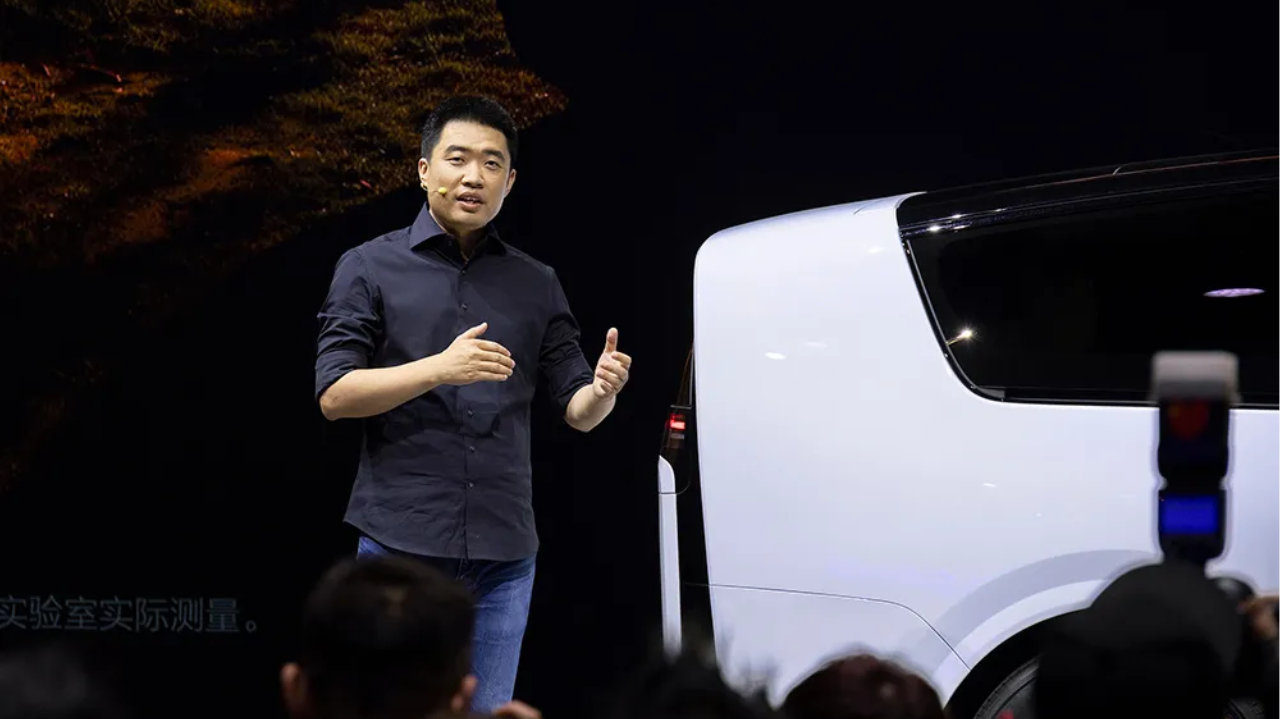 李想承认错误，理想摸索新路