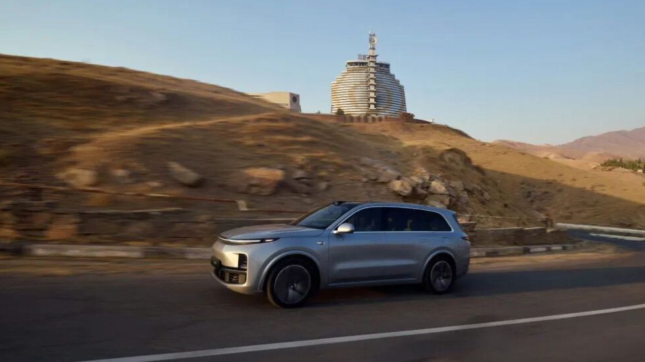 增程要卷到2.0T？理想高管忽谈增程器，称“这辈子再不玩三缸”