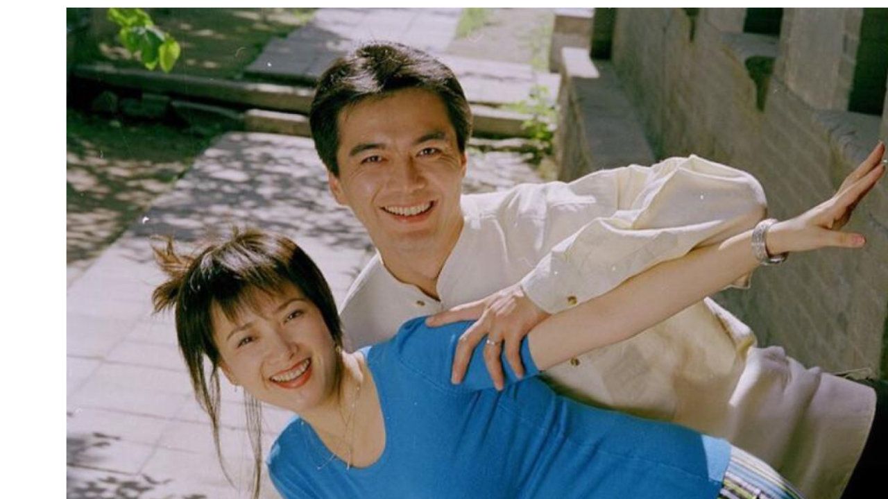 何晴再美照样劈腿，当小三当前任样样不能少