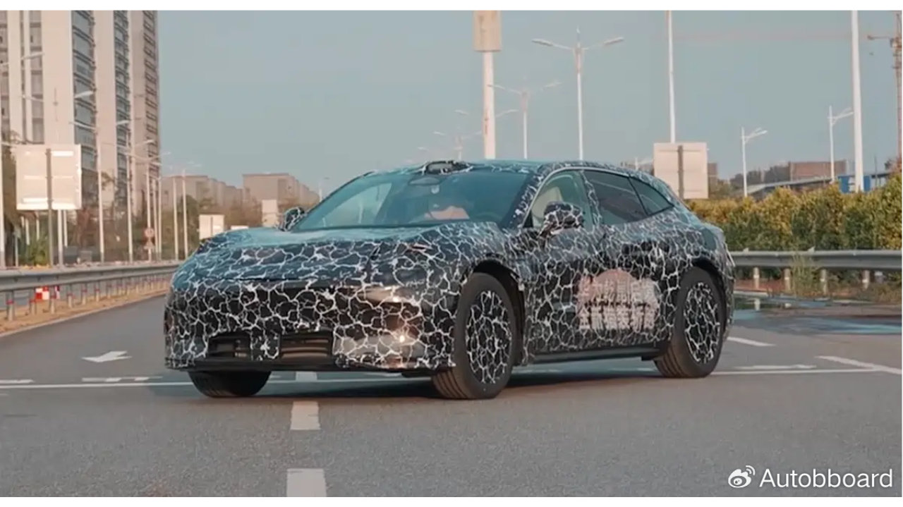 极氪001有对手了，华为、广汽合作打造，智驾是卖点