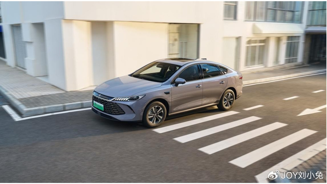 比亚迪推出大电池DM-i车型，纯电续航翻一倍，8.98万元起