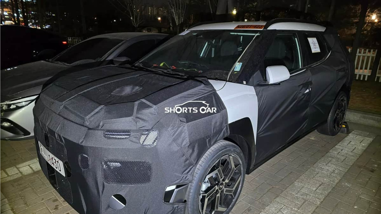 全新现代Bayon谍照曝光，方盒子设计+混动系统，26年首发