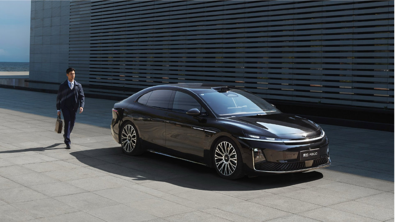 广汽昊铂A800补贴价16.48万起 高含华智慧旗舰轿车