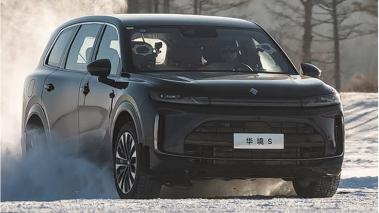 顶配才有的智驾，五菱直接给标配！华境S登场，轴距3米1