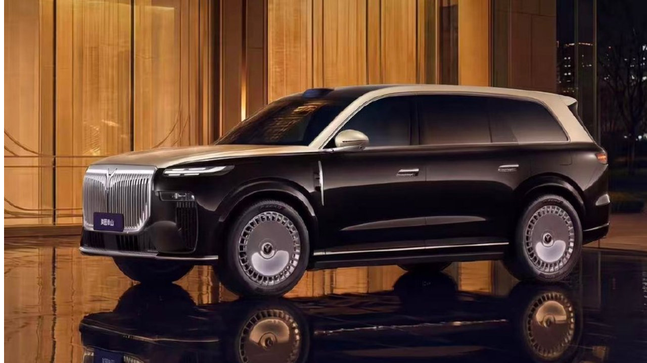 硬核硬战！岚图泰山Ultra到店，首款L3级架构SUV开启9系旗舰内卷