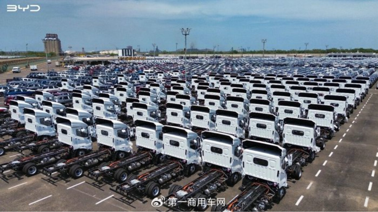 出口火爆！解放/东风/三一/福田/徐工大单刷屏 中国卡车疯抢全球市场