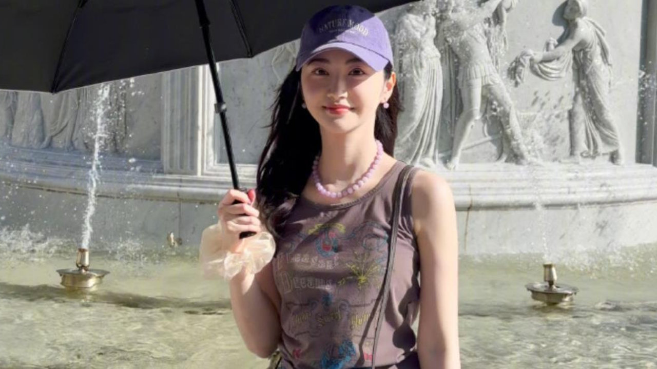 景甜，松弛甜系本色，不费力的夏日灵动温柔