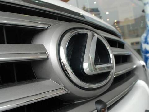 雷克萨斯质量真像传闻那么好？修车工：拆开底盘一目了然