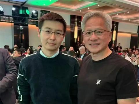 英伟达和宇树联手的机器人出大招了！能模仿C罗、詹姆斯和科比了