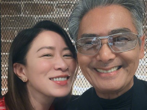 为什么佘诗曼从未与周润发合作却称合影是圆梦？