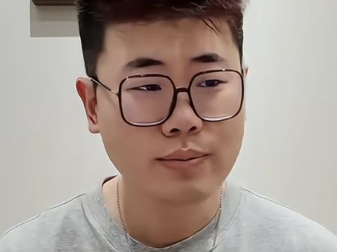 张呈展示吕严新发型的时候特别积极，毛不易的表情却越来越微妙