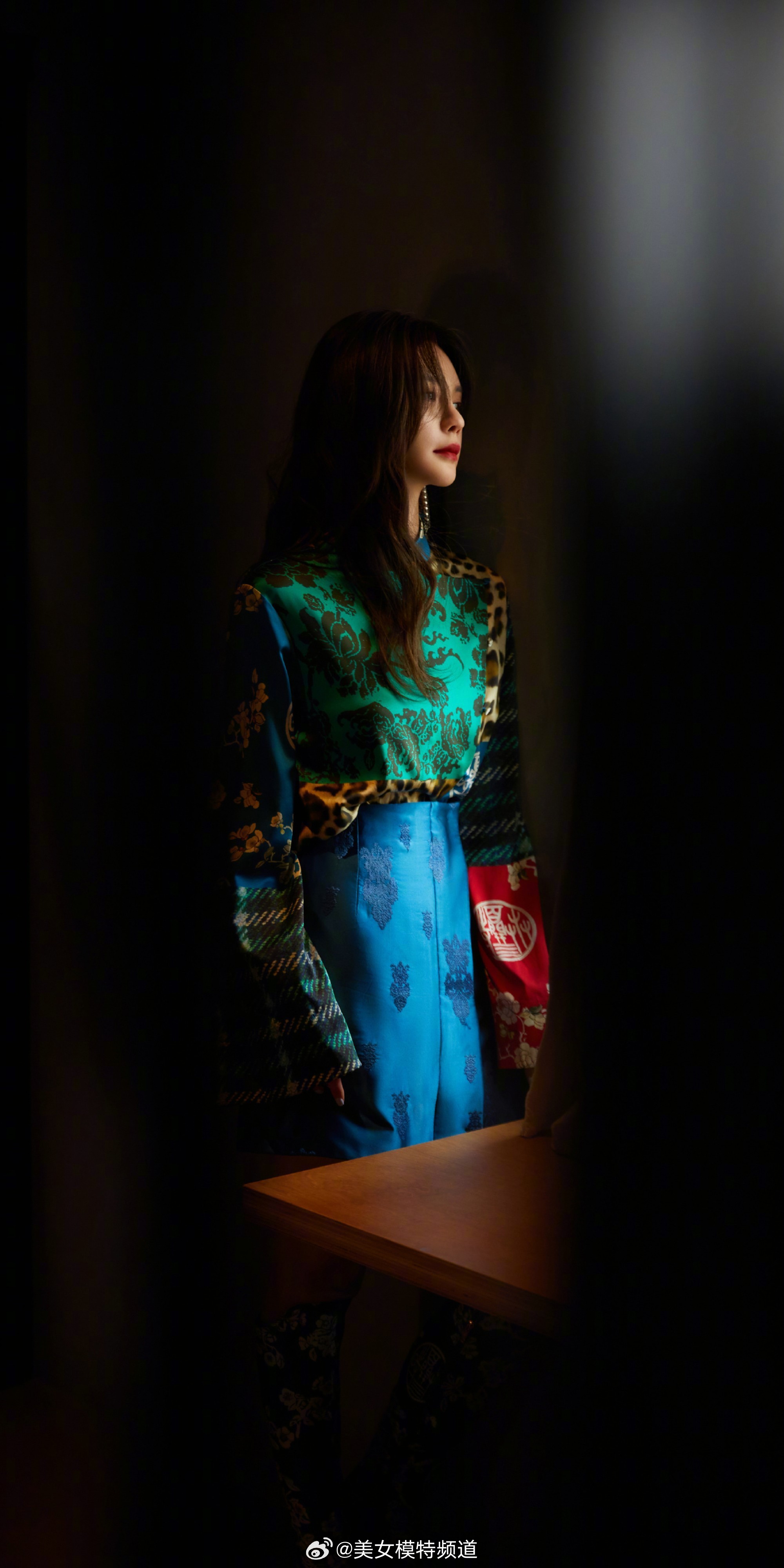 沈梦辰走秀很酷很飒