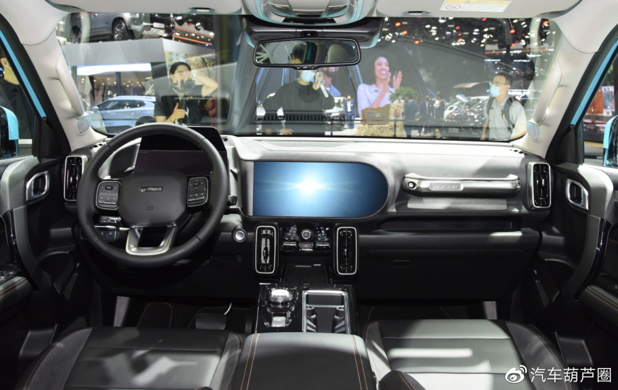 硬派的坦克300和四驱的大狗 到底谁更适合您?