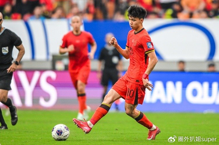 国足首发曝光！颜骏凌+塞尔吉尼奥老带新，国青三叉戟或首次亮相