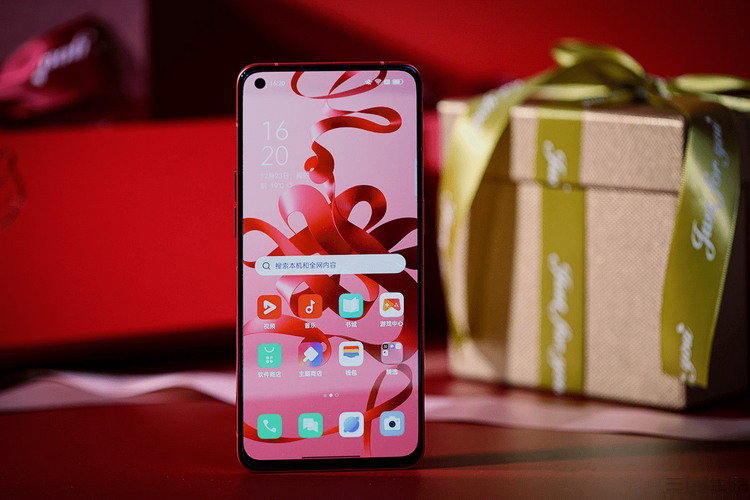 过年了,我们该如何为家中长辈挑选一款新手机休闲区蓝鸢梦想 - Www.slyday.coM 过年了,我们该如何为家中长辈挑选一款新手机休闲区蓝鸢梦想 - Www.slyday.coM