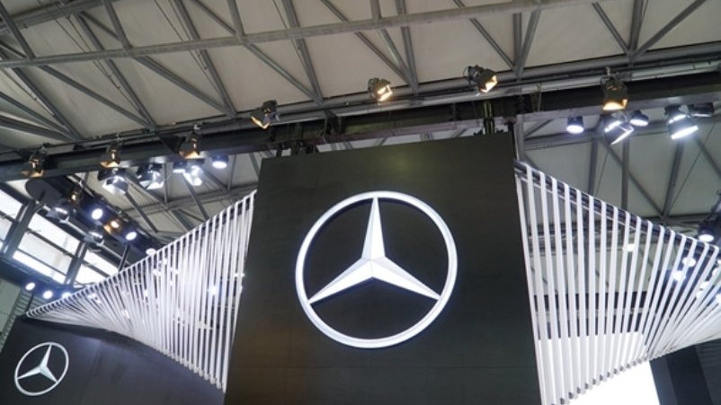 奔驰拟与吉利合作开发插电混动系统，采用莲花跑车“路遥”技术