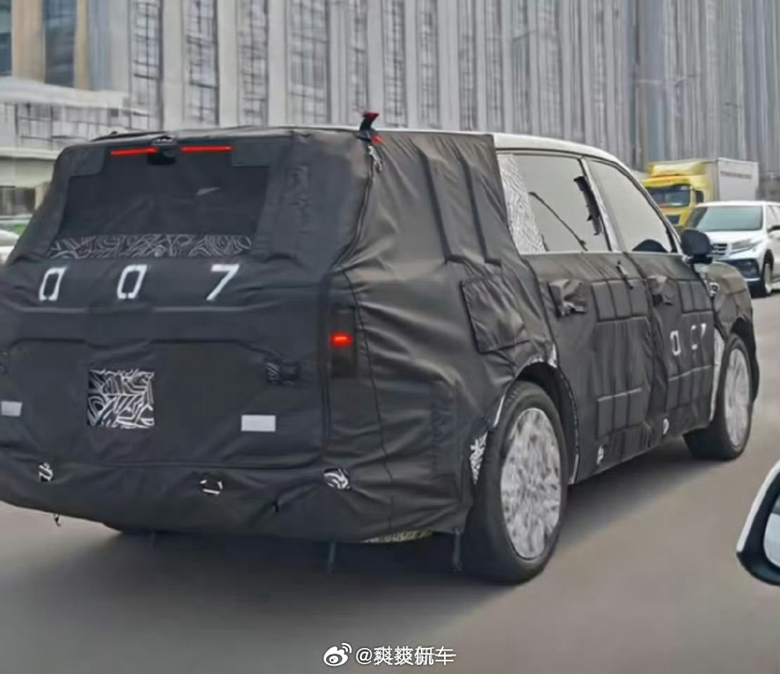 小米YU9开启冬测，方正造型引关注