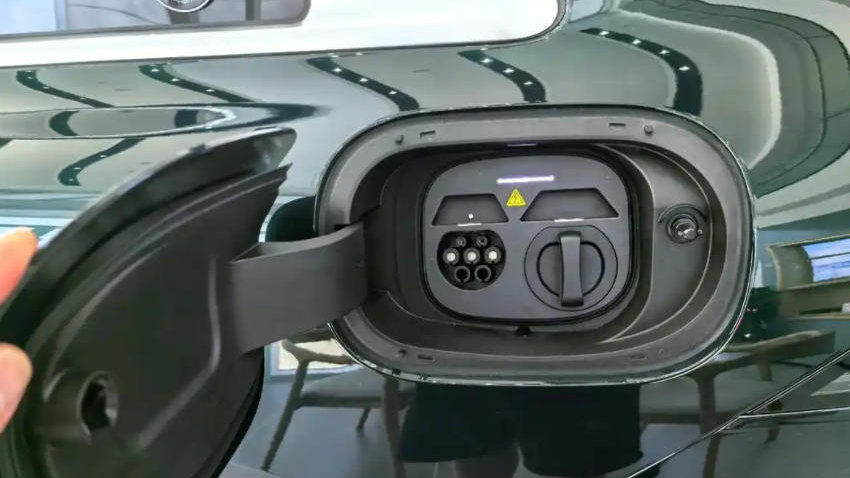 “插混车型”销量王：月销量再破2万台，续航、价格是取胜的关键