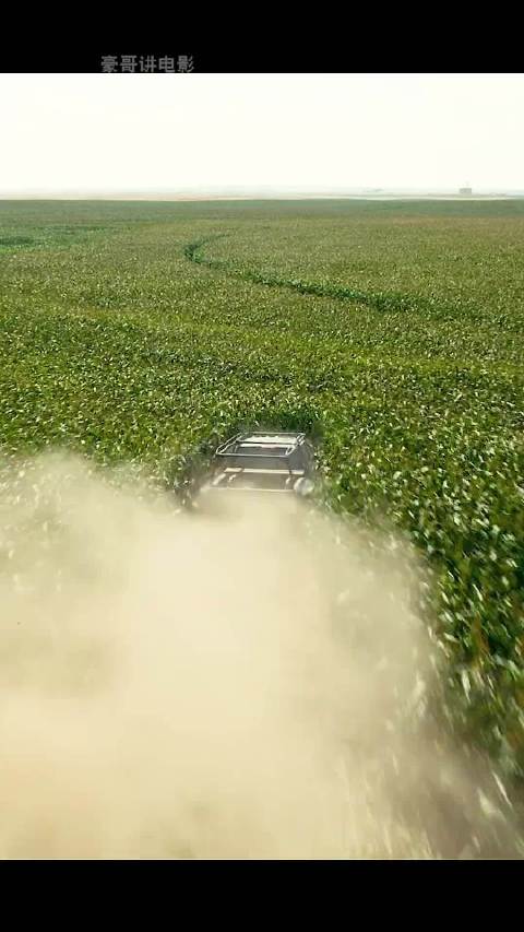 诺兰导演星际穿越玉米地拍摄现场意外收获