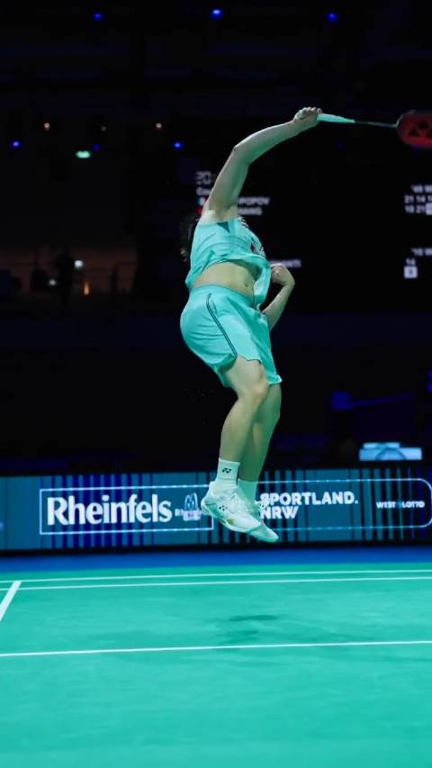 跟着梁伟铿学跳杀！