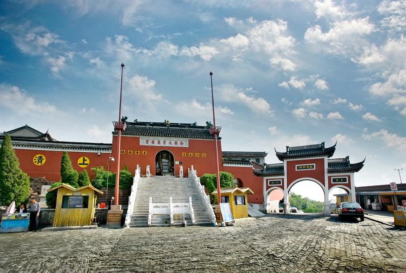 有"秦汉神仙府,梁唐宰相家"之称的茅山,位于江苏省句容市与金坛市交界