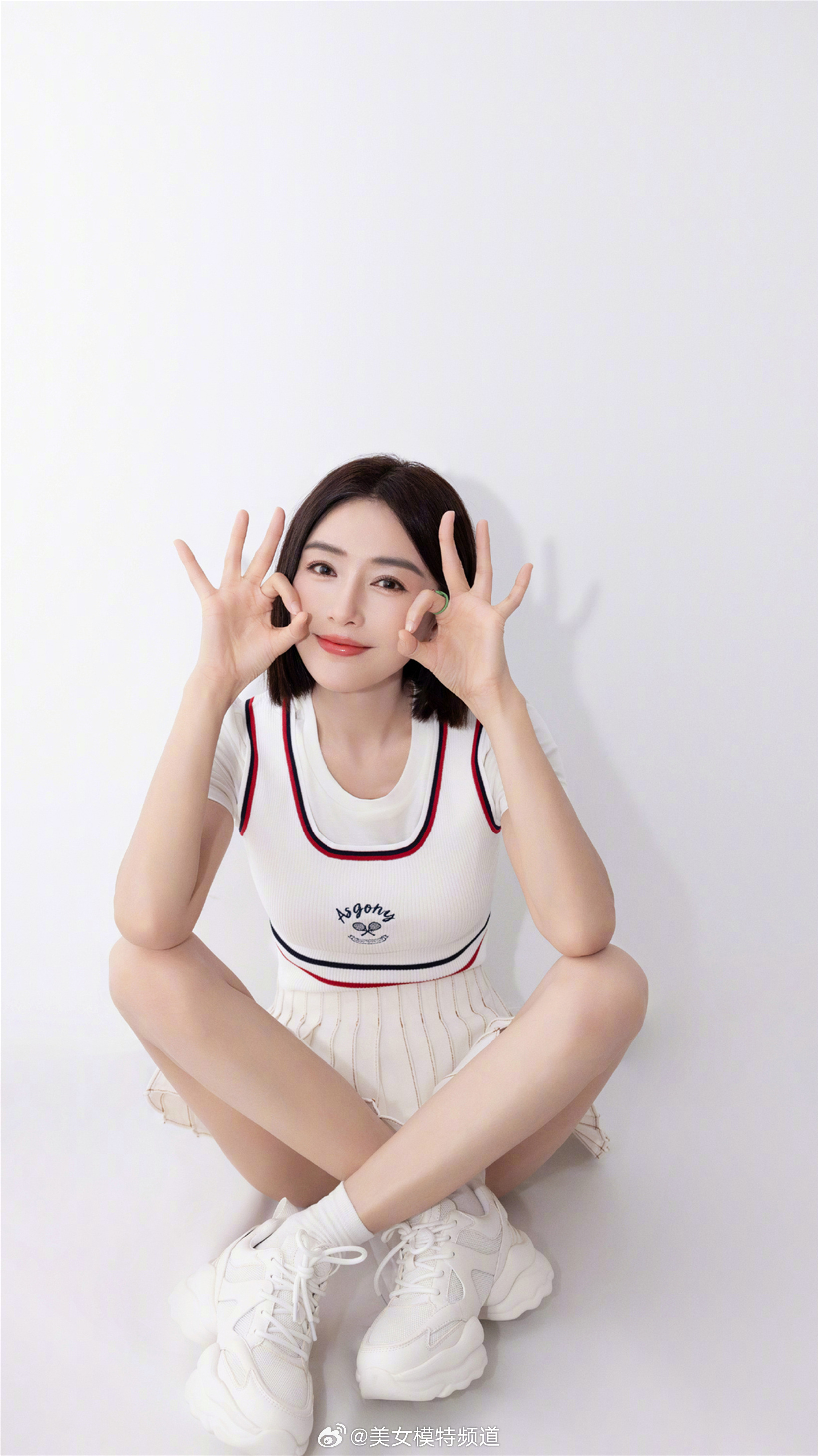 秦岚少女清新穿搭