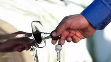 汽车怎么也打不着火？老司机：查看这3个地方！新手一定要明白！