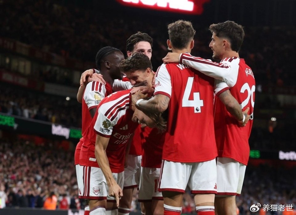 足坛一夜动态：英超揭幕阿森纳3-0！C罗赛季首秀破门助球队4-0