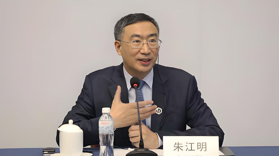 和陈奕迅“撞谣”！零跑朱江明出镜