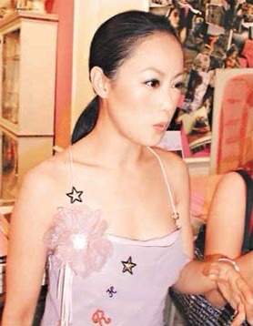 67岁钟镇涛宝刀不老，与章小蕙的离婚破产后，遇见贤妻走出低谷