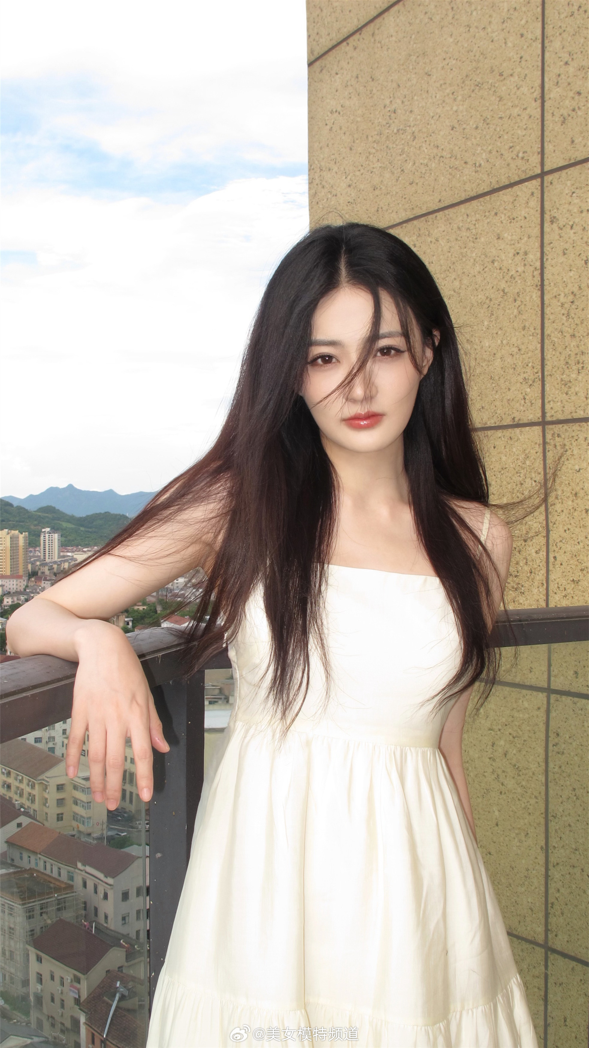 徐璐夏日清新淡颜长发