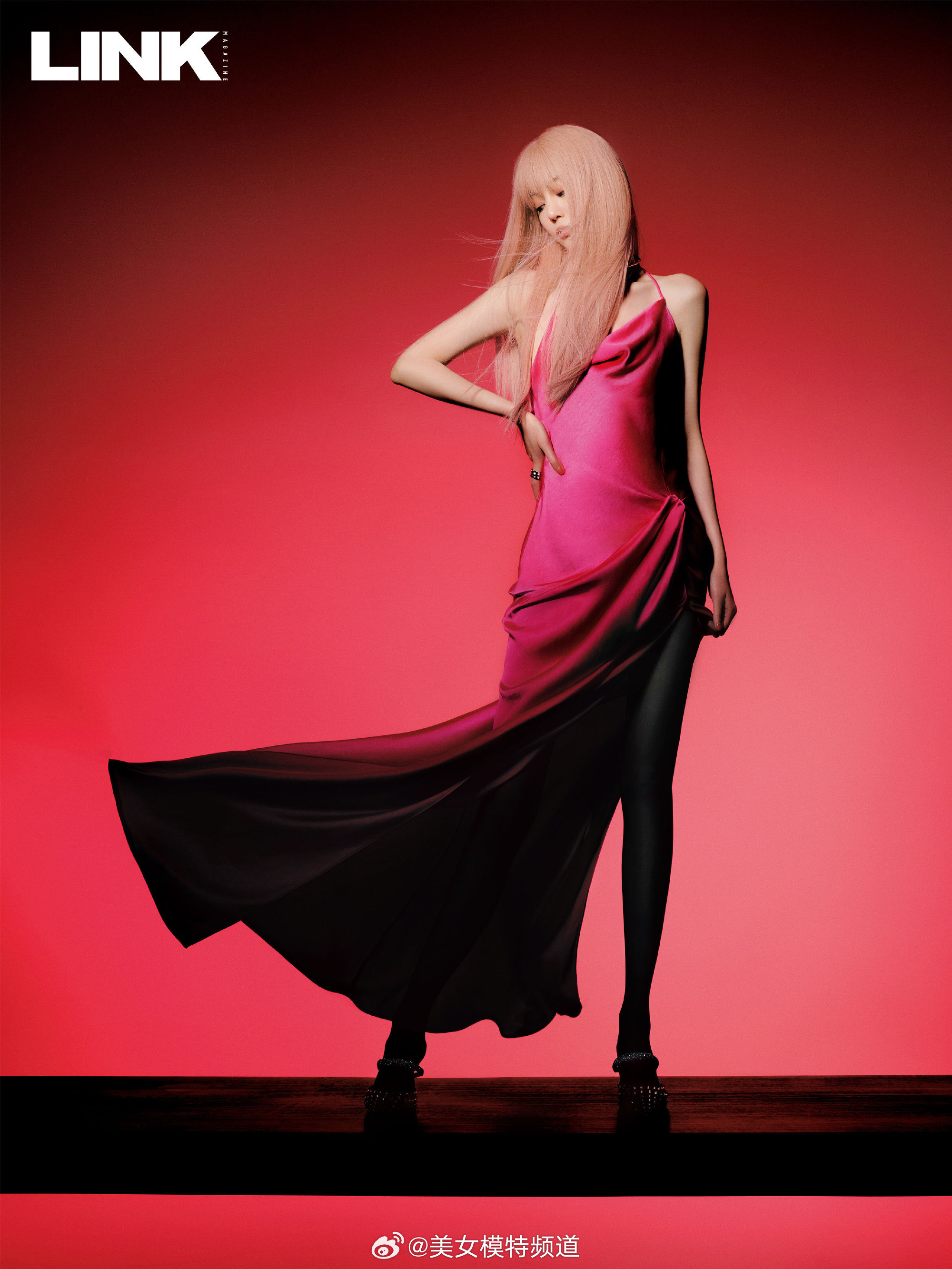 李溪芮焕彩造型大片