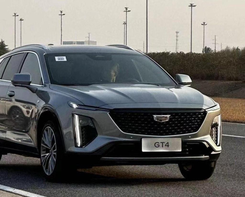定位豪华紧凑型SUV,凯迪拉克GT4实车曝光,年轻人会买单吗?