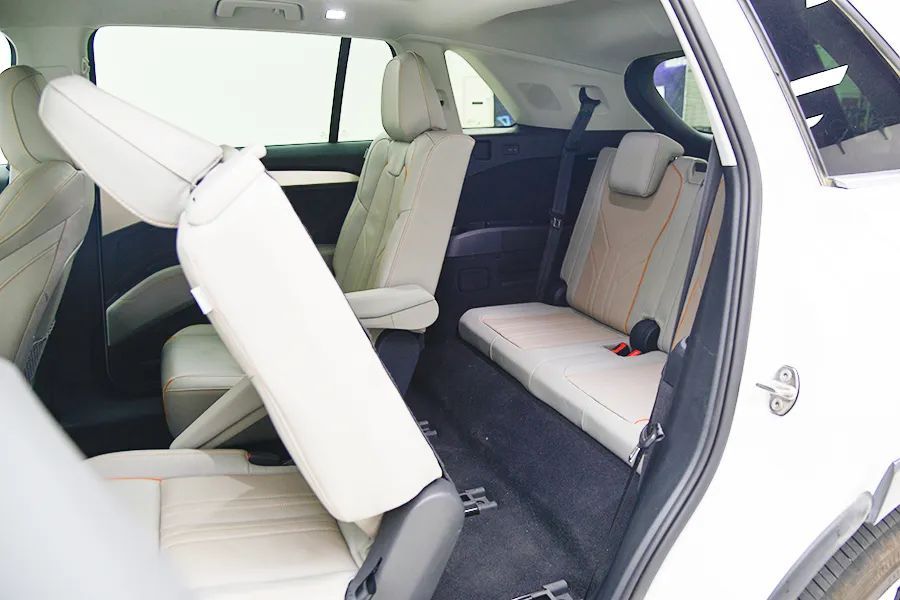 奥迪Q5 etron:当奥迪开始玩纯电之后,感觉别人有的是机会休闲区蓝鸢梦想 - Www.slyday.coM 奥迪Q5 etron:当奥迪开始玩纯电之后,感觉别人有的是机会休闲区蓝鸢梦想 - Www.slyday.coM