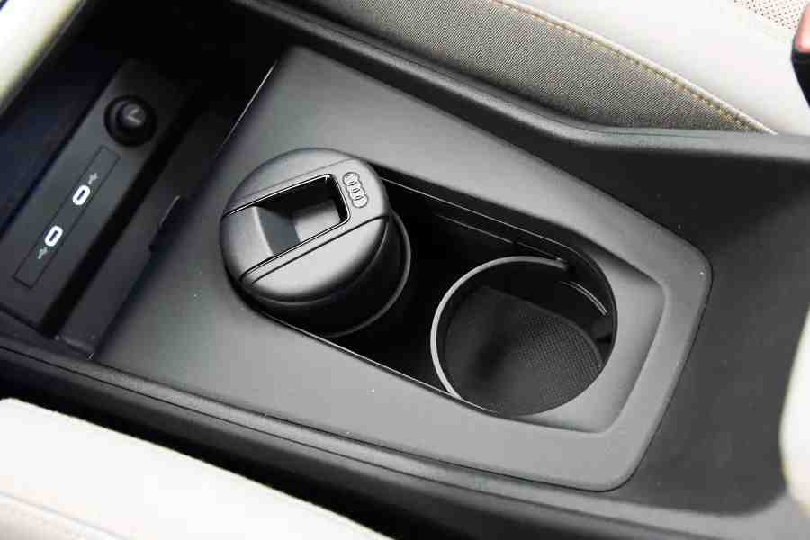 奥迪Q5 etron:当奥迪开始玩纯电之后,感觉别人有的是机会休闲区蓝鸢梦想 - Www.slyday.coM 奥迪Q5 etron:当奥迪开始玩纯电之后,感觉别人有的是机会休闲区蓝鸢梦想 - Www.slyday.coM