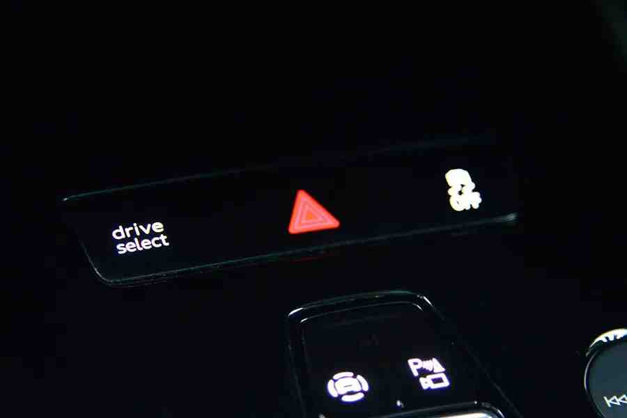 奥迪Q5 etron:当奥迪开始玩纯电之后,感觉别人有的是机会休闲区蓝鸢梦想 - Www.slyday.coM 奥迪Q5 etron:当奥迪开始玩纯电之后,感觉别人有的是机会休闲区蓝鸢梦想 - Www.slyday.coM