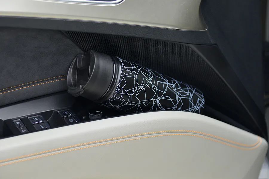 奥迪Q5 etron:当奥迪开始玩纯电之后,感觉别人有的是机会休闲区蓝鸢梦想 - Www.slyday.coM 奥迪Q5 etron:当奥迪开始玩纯电之后,感觉别人有的是机会休闲区蓝鸢梦想 - Www.slyday.coM