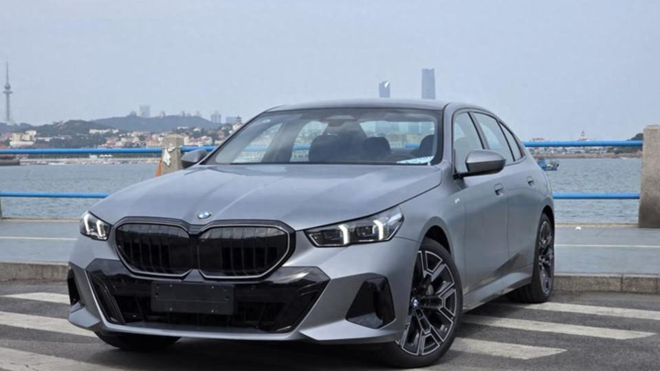 上市都说改款“失败”，如今一口气直降15万，单月就卖出13299台