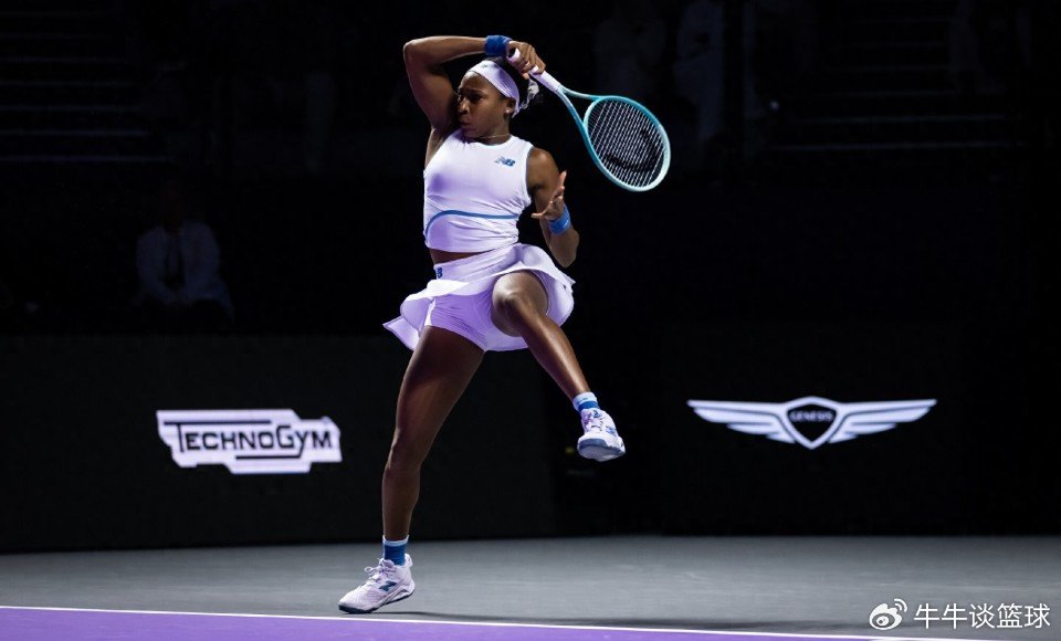 卫冕冠军高芙出局！萨巴伦卡佩古拉携手出线，总决赛单打四强出炉