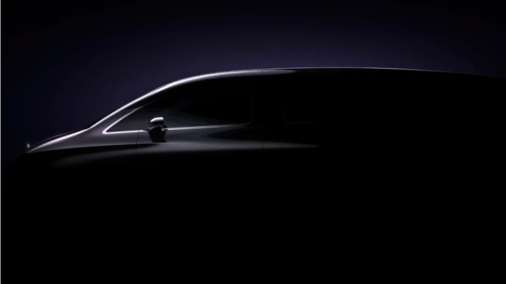 奔驰全新新能源MPV曝光：货车底盘打造，值得期待？