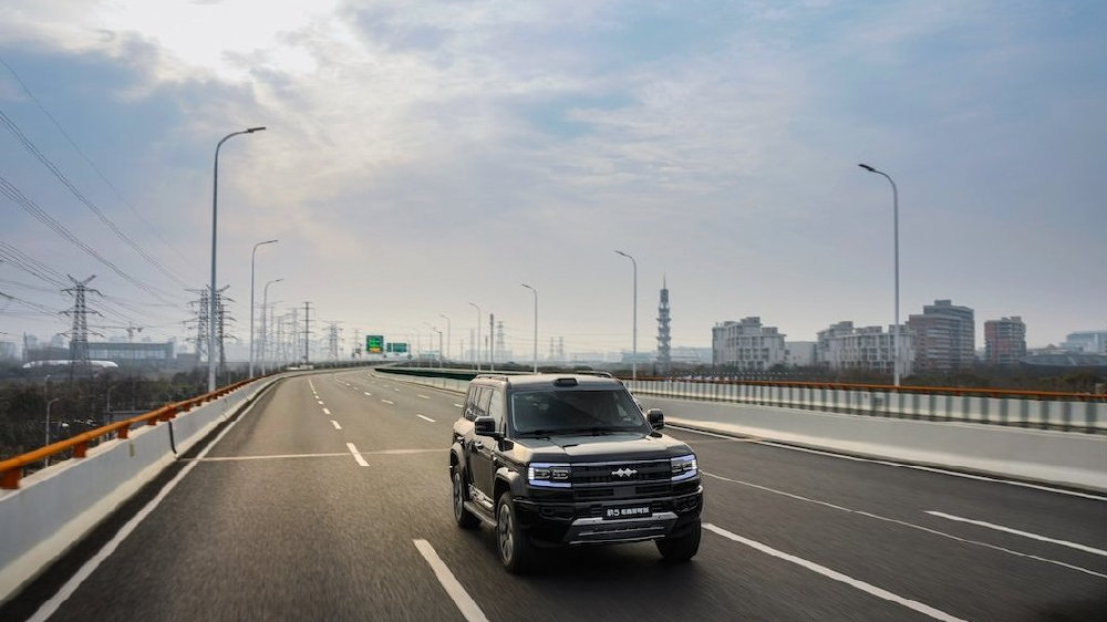 方程豹豹5智驾版上市售23.98万起 提供天神之眼与华为乾崑智驾可选