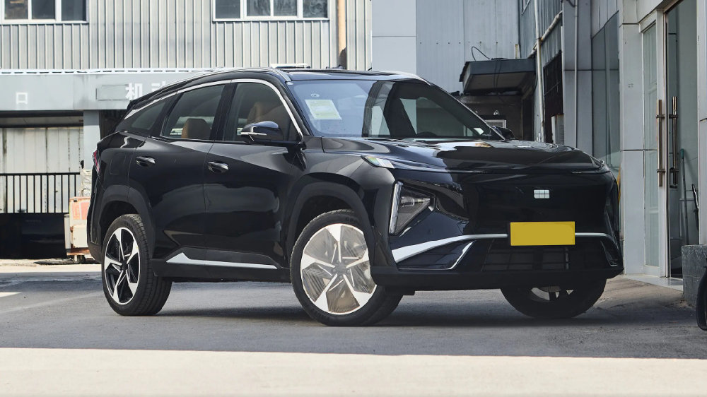 动态短途体验吉利银河L7 EM-i，好开实用颜值高，售11.58万元起