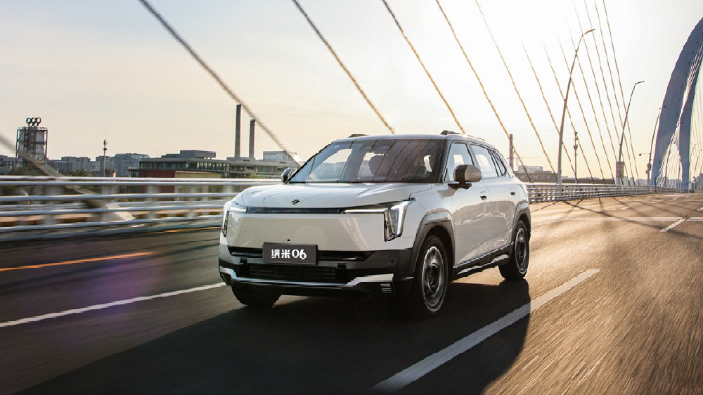 国家队出手！东风纳米06要掀比亚迪元UP饭碗？