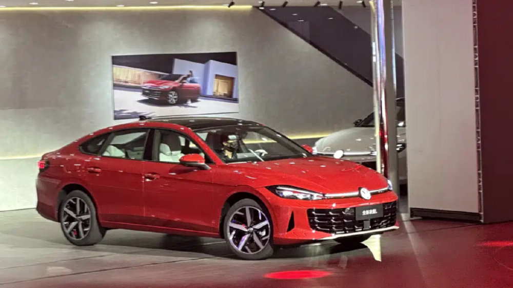 新款凌渡L售11.99万起，有GTS，更有官方改装版