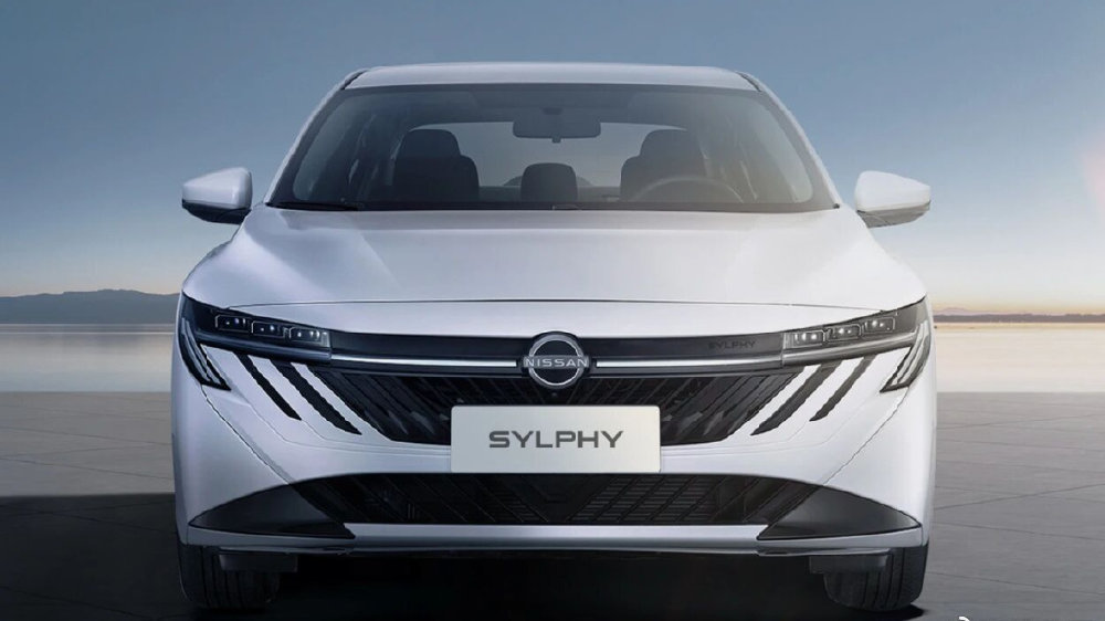 外观更年轻，依然1.6L自吸发动机，你猜新款日产轩逸会给屏幕吗？