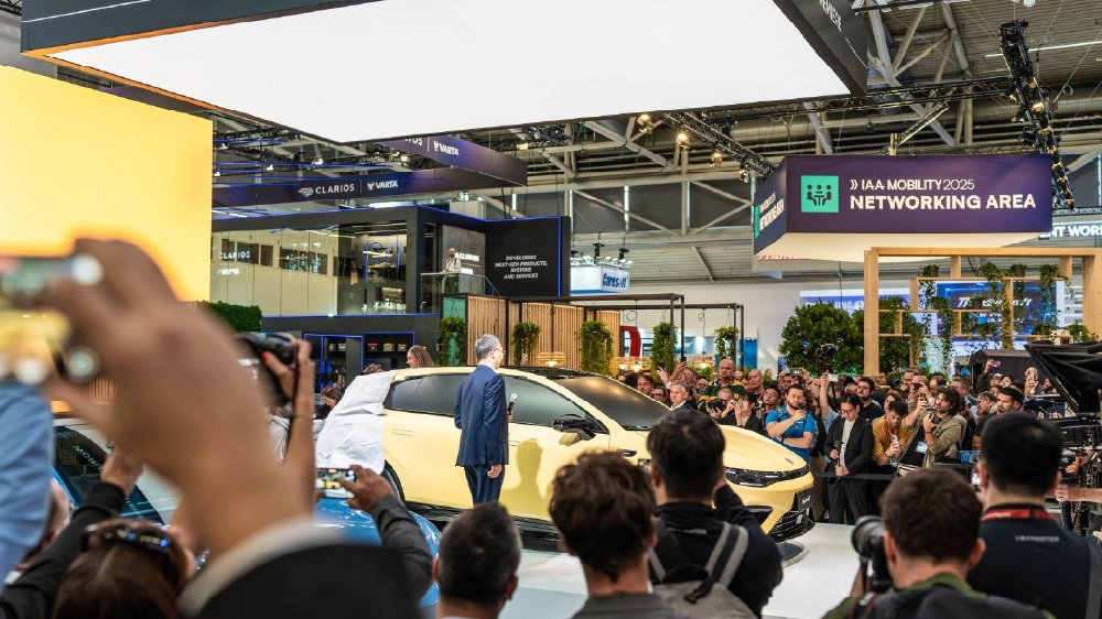 慕尼黑车展，中国车企强势攻势与西方车企的危机形成鲜明对比！