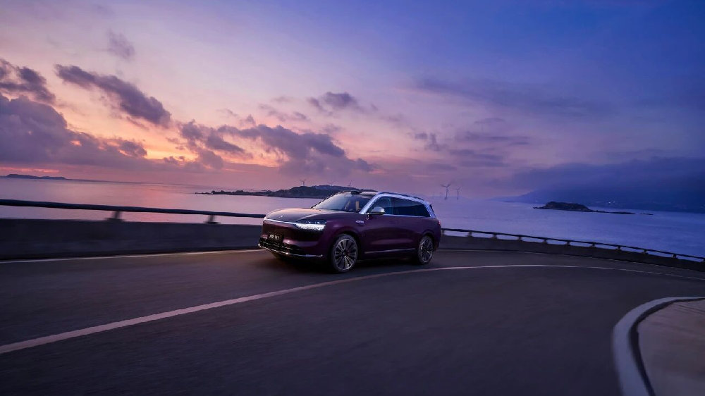 打破传统豪华车壁垒，50万级SUV市场问界M9为何如此保值？