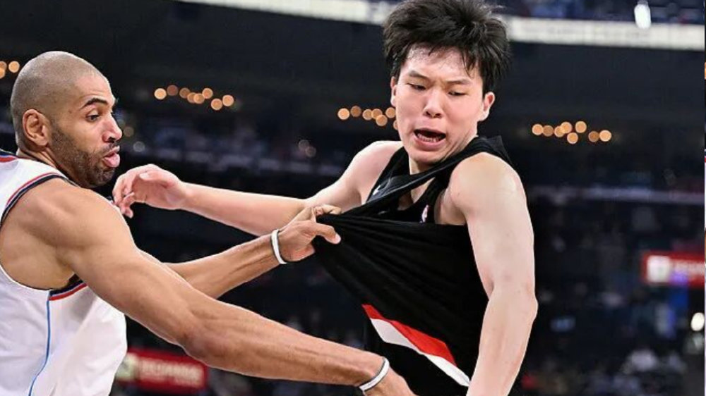 场均5.6分钟得2分1板，王仕鹏看扁杨瀚森遭球迷怒喷：闭嘴吧