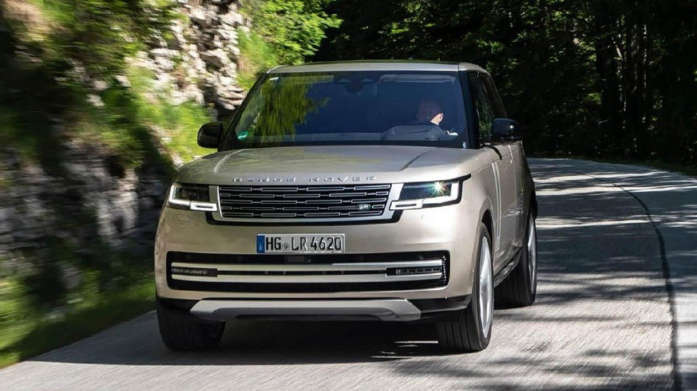 路虎揽胜稳居百万豪车榜首，直逼对手降价求生？